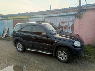 2012 Chevrolet Niva I Рестайлинг, чёрный, 530000 рублей, вид 2