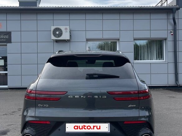 2021 Genesis GV70 I, серый, 3300000 рублей - вид 4