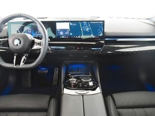 2025 BMW 5 серии 523d xDrive VIII (G60/G61/G68), чёрный, 7502241 рублей, вид 5