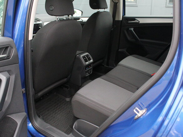 2021 Volkswagen Tiguan II Рестайлинг, синий, 2720000 рублей - вид 19