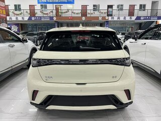 2026 BYD Dolphin 45.12 kWh I Рестайлинг, белый, 1900000 рублей, вид 3