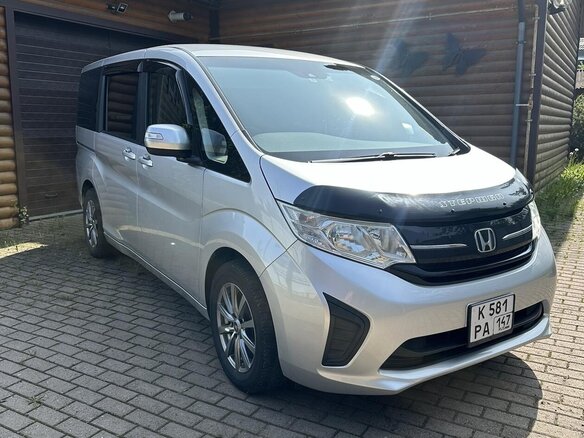 2019 Honda Stepwgn V Рестайлинг, серебристый, 1999000 рублей - вид 4