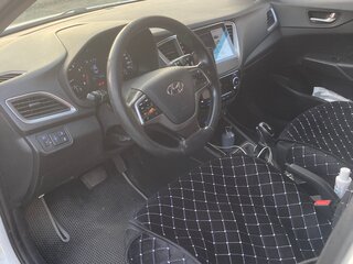 2018 Hyundai Solaris II, белый, 1222000 рублей, вид 4