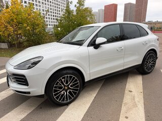 2018 Porsche Cayenne III, белый, 4590000 рублей, вид 3