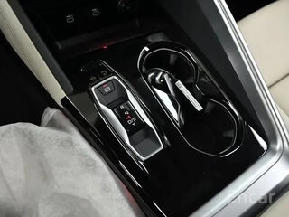 2025 Audi Q5 40 TDI III (GU), чёрный, 7480000 рублей, вид 4
