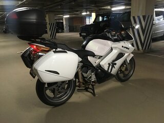 2003 Honda VFR 800, белый, 590000 рублей, вид 2