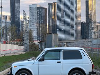 2018 Lada (ВАЗ) 2121 (4x4) I Рестайлинг, белый, 700000 рублей, вид 3