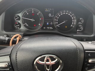 2016 Toyota Land Cruiser 200 Series Рестайлинг 2, чёрный, 6800000 рублей, вид 5