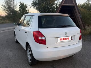 2012 Skoda Fabia II Рестайлинг, белый, 395000 рублей, вид 4
