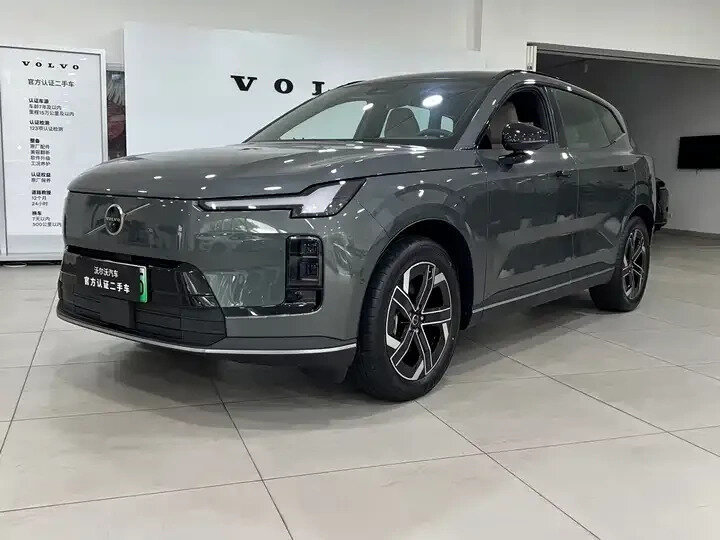 Открыть фотографии: Volvo XC70 III