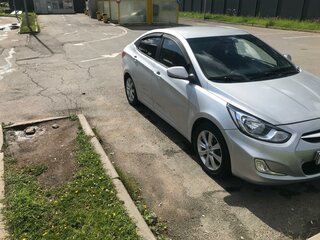 2011 Hyundai Solaris I, серебристый, 615000 рублей, вид 1