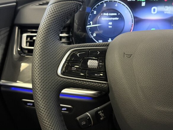 2025 Hongqi HS5 I Рестайлинг, чёрный, 4699000 рублей - вид 15