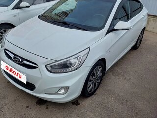 2013 Hyundai Solaris I, белый, 1165000 рублей, вид 3