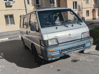 1989 Mitsubishi L300 II, серый, 150000 рублей, вид 2