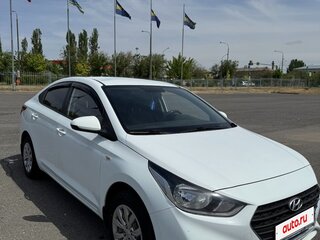 2018 Hyundai Solaris II, белый, 1200000 рублей, вид 4