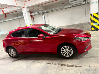 2018 Mazda Axela III Рестайлинг, красный, 1550000 рублей, вид 4