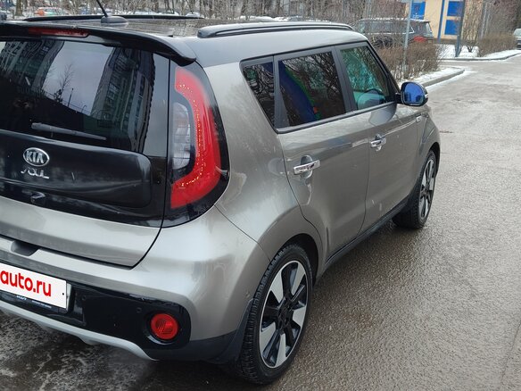 2019 Kia Soul II Рестайлинг, серебристый, 2000000 рублей - вид 4