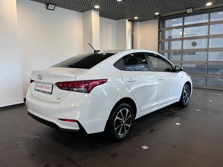 2017 Hyundai Solaris II, белый, 1072000 рублей, вид 3