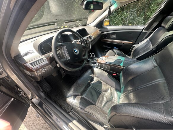 2002 BMW 7 серии 745i IV (E65/E66), серый, 550000 рублей - вид 2