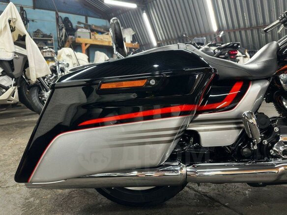 2018 Harley-Davidson Street Glide, серебристый, 1740000 рублей - вид 30