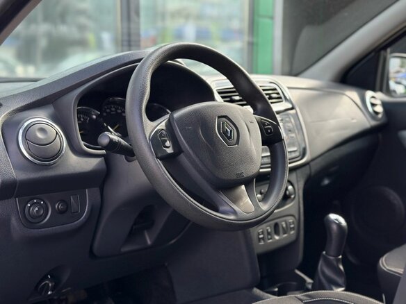 2016 Renault Logan II, серебристый, 675000 рублей - вид 7