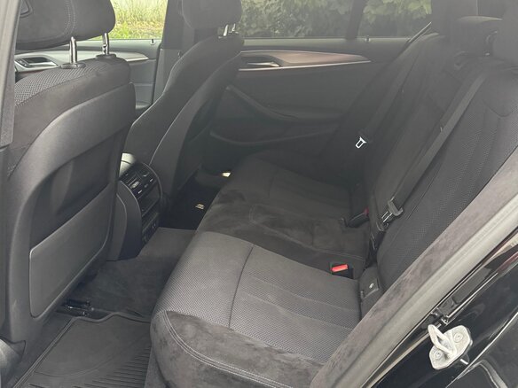 2020 BMW 5 серии 520d xDrive VII (G30/G31/G38), чёрный, 4200000 рублей - вид 9