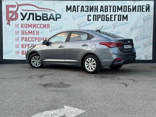 2017 Hyundai Solaris II, серый, 1184000 рублей, вид 4
