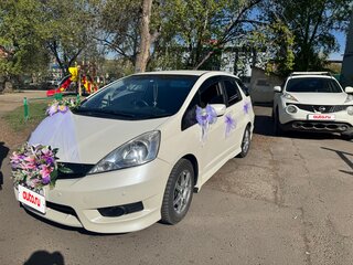 2011 Honda Fit Shuttle I, белый, 870000 рублей, вид 2