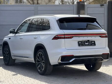 2026 Geely Monjaro (Xingyue L) I Рестайлинг 2 (China Market), белый, 3950000 рублей, вид 5