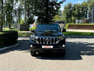 2013 Toyota Land Cruiser Prado 5-speed 150 Series Рестайлинг 1, чёрный, 3150000 рублей, вид 2