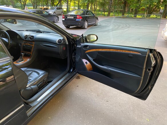 2003 Mercedes-Benz CLK-Класс 200 II (W209), чёрный, 800000 рублей - вид 15