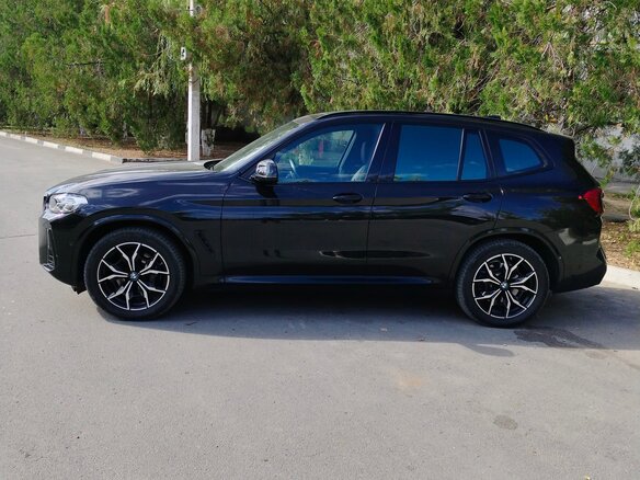 2022 BMW X3 20i xDrive III (G01) Рестайлинг, чёрный, 6400000 рублей - вид 2