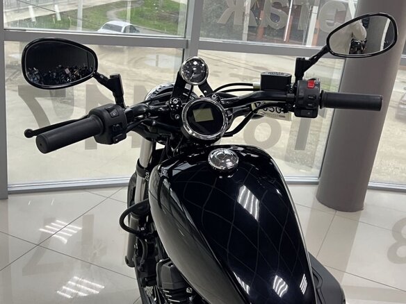 2013 Yamaha XV950 Bolt, чёрный - вид 20