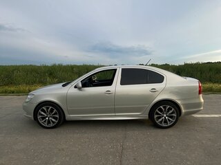 2012 Skoda Octavia II (A5) Рестайлинг, серебристый, 820000 рублей, вид 4