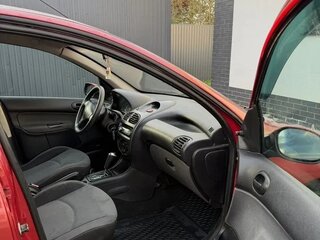 2007 Peugeot 206, красный, 220000 рублей, вид 3
