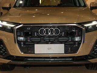 2026 Audi Q7 45 TFSI II (4M) Рестайлинг 2, бежевый, 7700000 рублей, вид 3