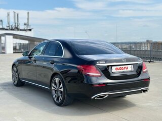 2016 Mercedes-Benz E-Класс 200 V (W213, S213, C238), чёрный, 2169000 рублей, вид 3