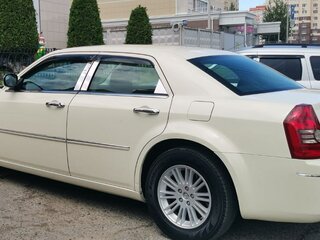 2010 Chrysler 300C I, белый, 1250000 рублей, вид 3