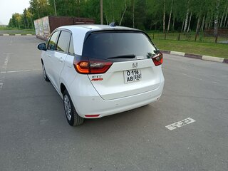 2020 Honda Fit IV, белый, 1320000 рублей, вид 4
