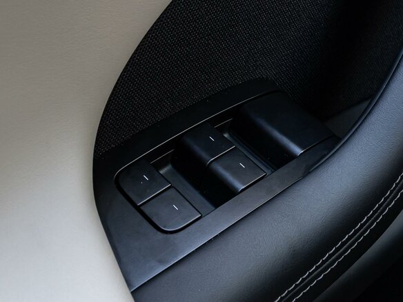 2024 Tesla Model X Plaid I Рестайлинг, чёрный, 12419000 рублей - вид 24