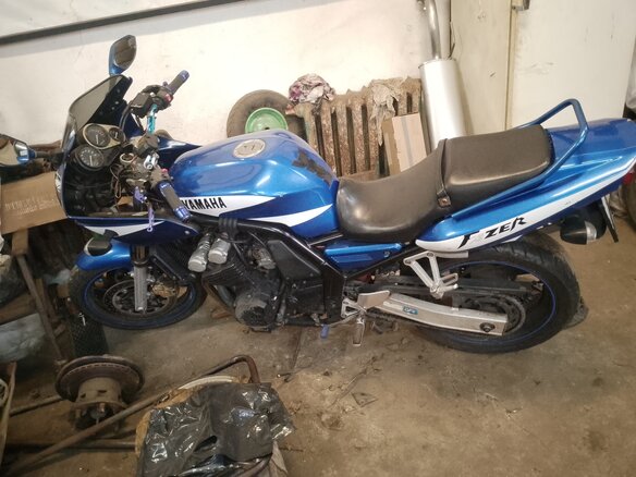1997 Yamaha FZ400, синий, 225000 рублей