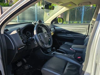 2014 Mitsubishi Outlander III, серебристый, 1126000 рублей, вид 5
