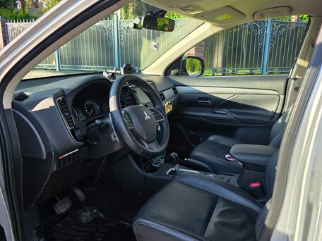 2014 Mitsubishi Outlander III, серебристый, 1126000 рублей, вид 5