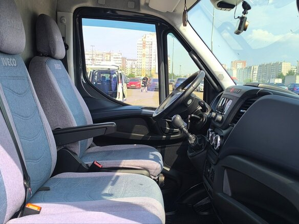 2020 Iveco Daily, серый, 3800000 рублей - вид 22