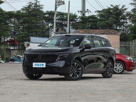 Nissan NX8