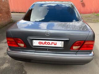 1995 Mercedes-Benz E-Класс 300 II (W210, S210), серый, 460000 рублей, вид 2