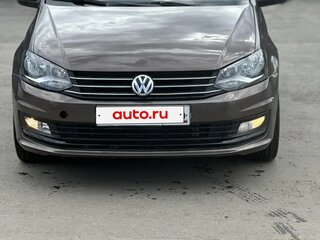 2016 Volkswagen Polo V Рестайлинг, коричневый, 555000 рублей, вид 2