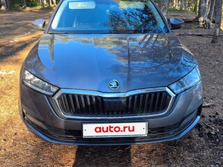 2021 Skoda Octavia IV (A8), серый, 2500000 рублей, вид 2