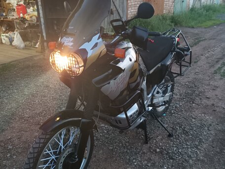1998 Honda XRV 750 Africa Twin, чёрный, 600000 рублей, вид 5