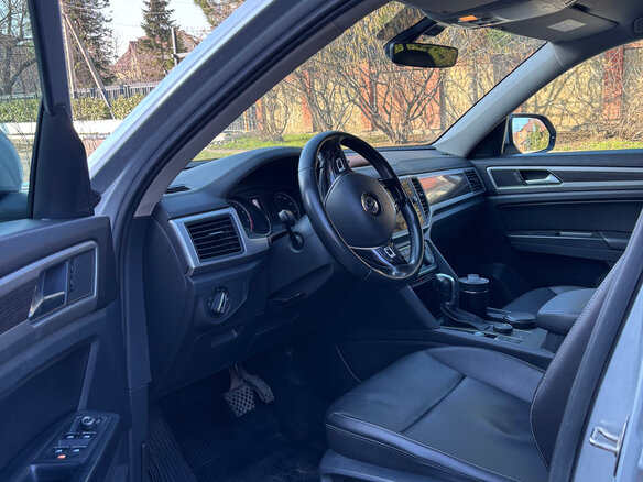 2018 Volkswagen Teramont I, серебристый, 3100000 рублей - вид 5